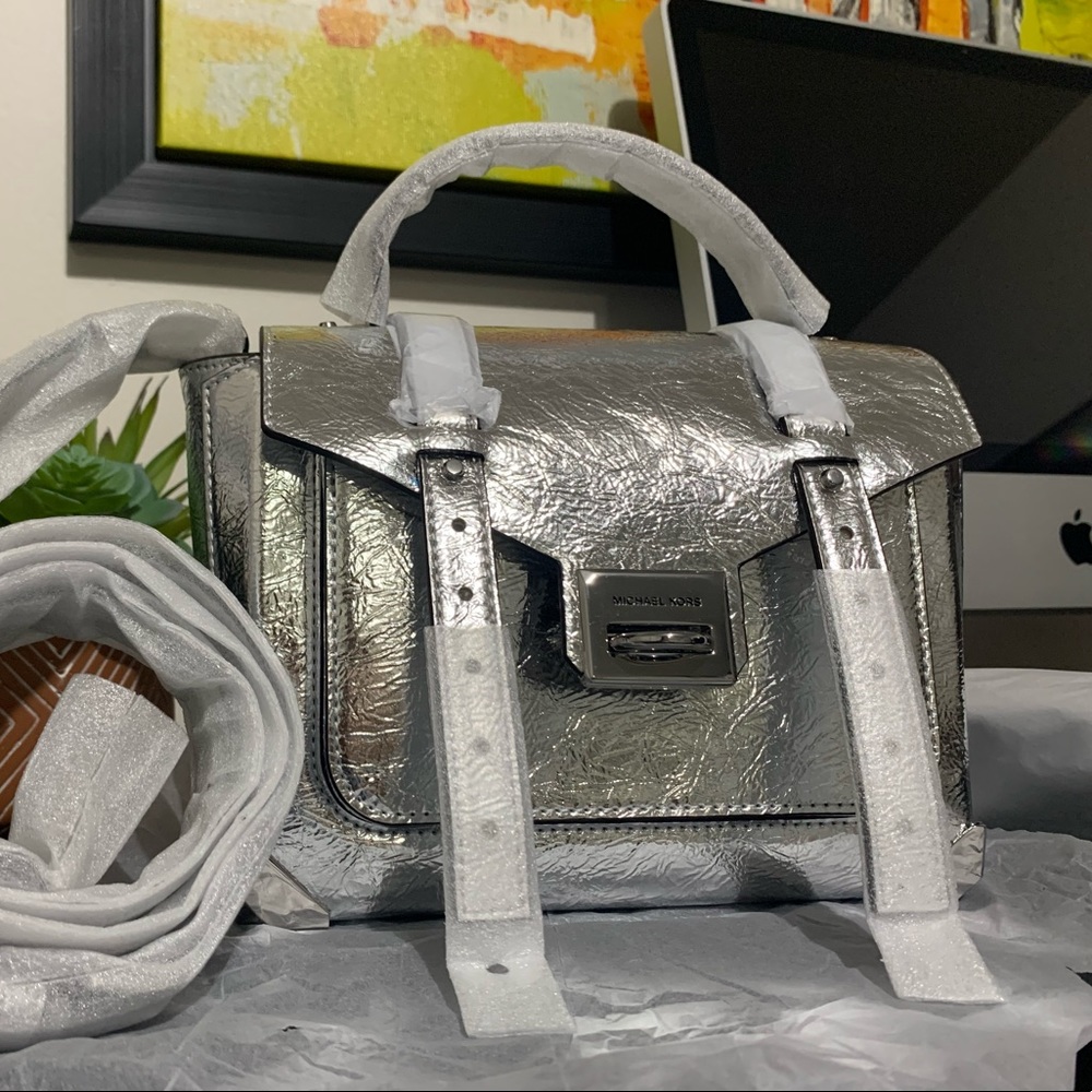 MICHAEL KORS MANHATTAN MEDIUM TOP HANDLE SATCHEL / CROSSBODY BAG IN SILVER